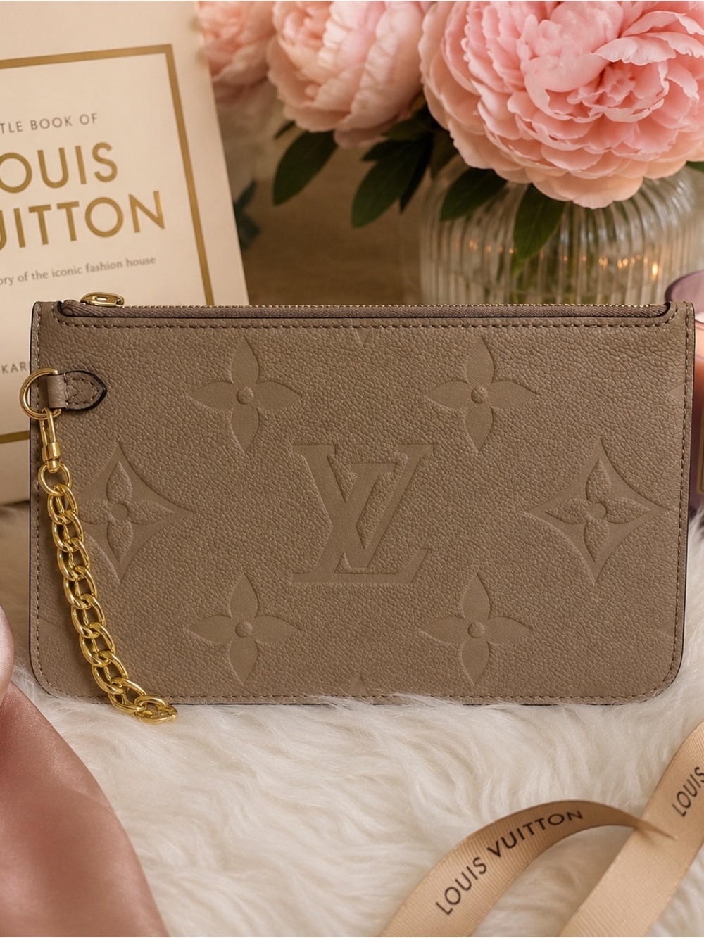 Louis Vuitton Neverfull Empreinte Pouch Tourterelle